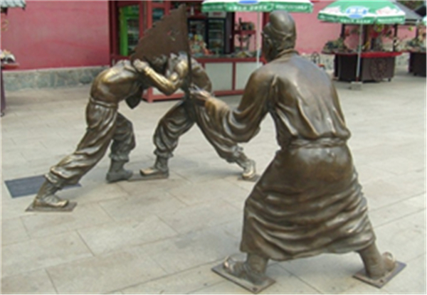 定做腳力爭(zhēng)雄雕塑.jpg 定做腳力爭(zhēng)雄雕塑.jpg