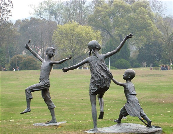 放風(fēng)箏雕塑.jpg 放風(fēng)箏雕塑.jpg