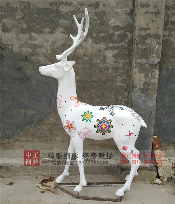 玻璃鋼彩繪雕塑.jpg 玻璃鋼彩繪雕塑.jpg