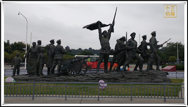 廣場(chǎng)紅軍雕塑圖片.jpg