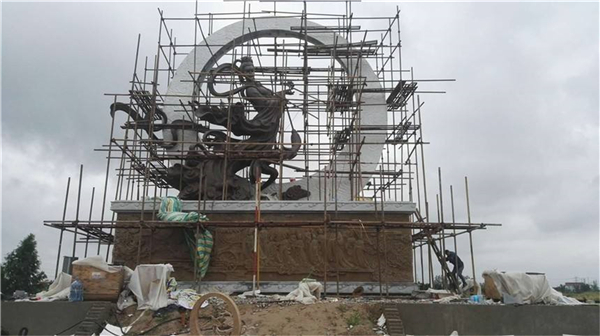 大型嫦娥奔月雕塑.jpg 大型嫦娥奔月雕塑.jpg