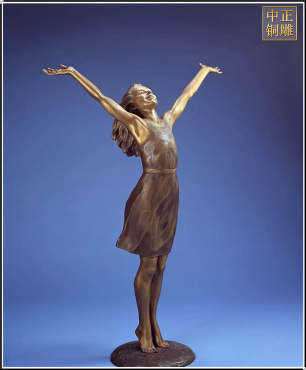 自由女孩現(xiàn)代人物銅雕塑廠家.jpg 自由女孩現(xiàn)代人物銅雕塑廠家.jpg