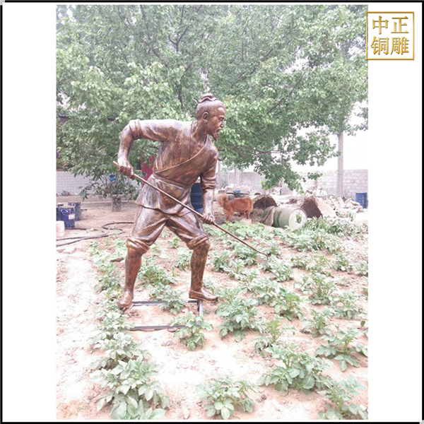 除草農(nóng)耕人物雕塑鑄造.jpg 除草農(nóng)耕人物雕塑鑄造.jpg